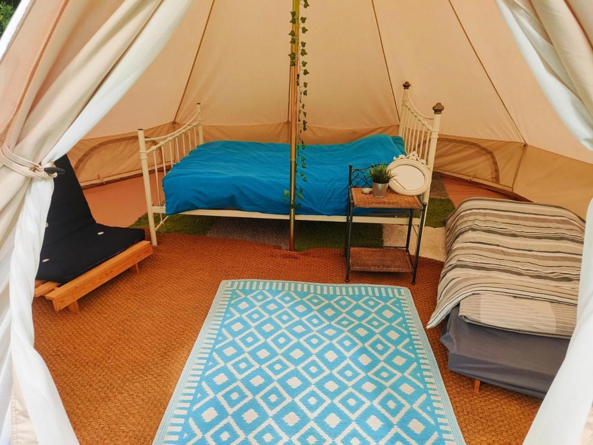 Hotel Battle Pods And Bells Glamping Esterno foto